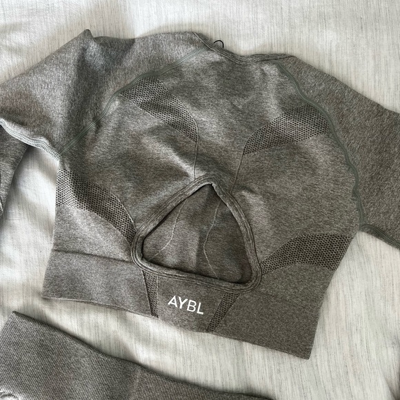 Workout set - Picture 2 of 3